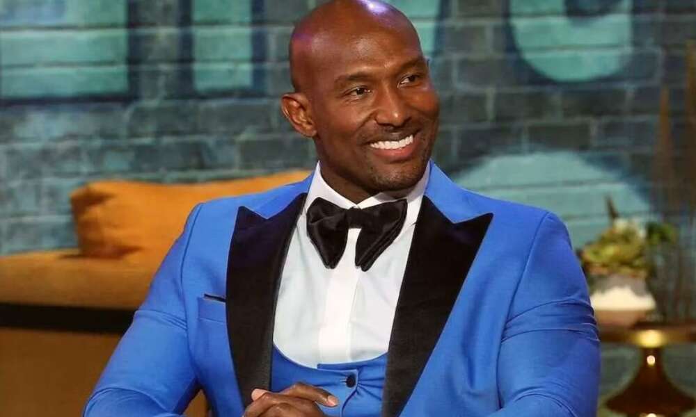 martell holt net worth