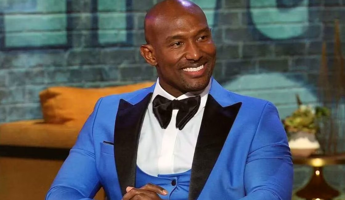 martell holt net worth